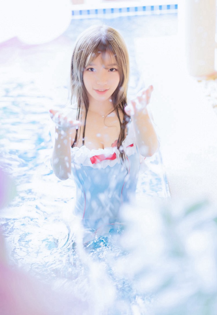 日本泳衣湿身死库水美女甜美诱惑户外性感写真图片