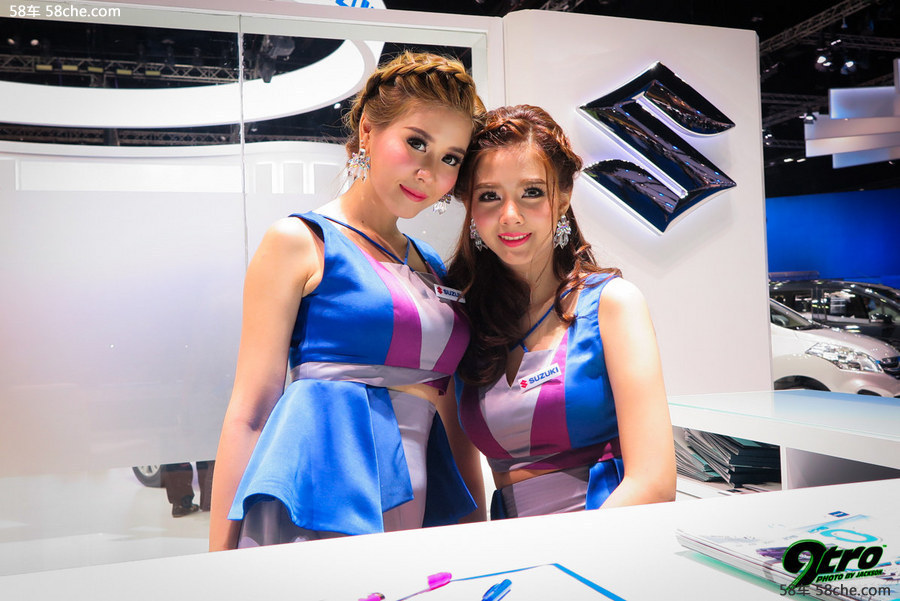 车展上争奇斗艳的性感美女身材波涛汹涌火辣性感美女私拍