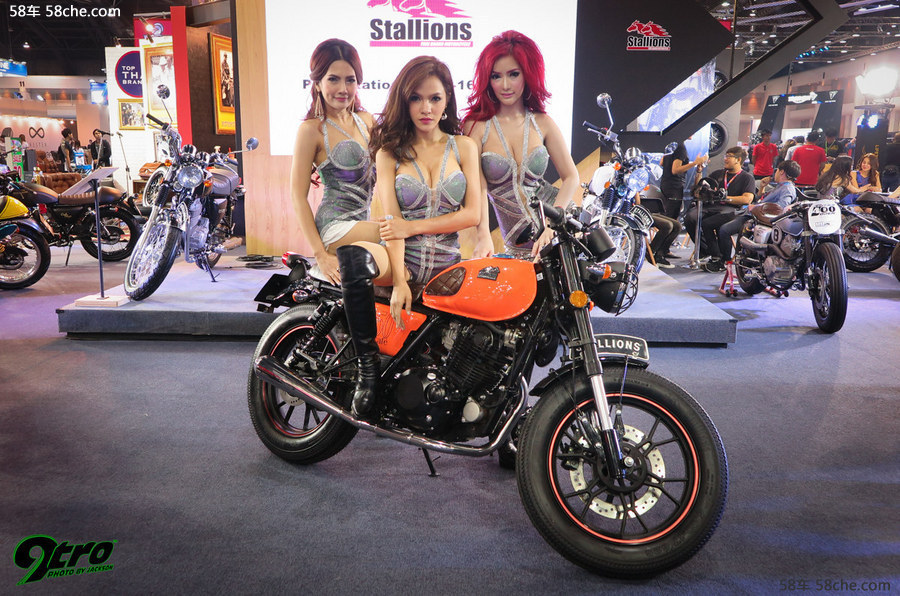 车展上争奇斗艳的性感美女身材波涛汹涌火辣性感美女私拍