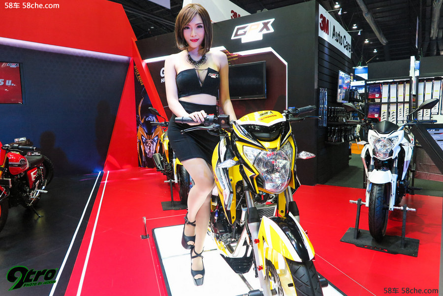 车展上争奇斗艳的性感美女身材波涛汹涌火辣性感美女私拍