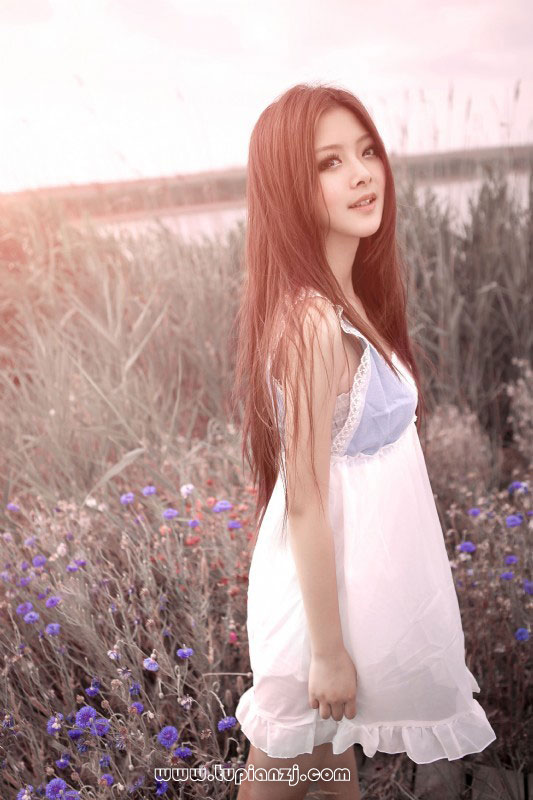 小清新私房美少女户外写真集