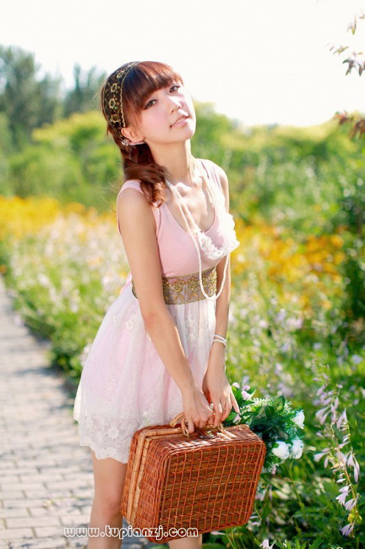 小清新私房美少女户外写真集