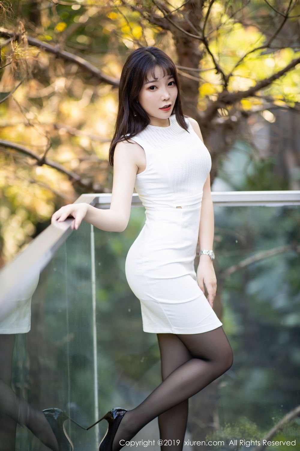 性感销魂的美少妇诱人的身材前凸后翘透视黑丝私密图库