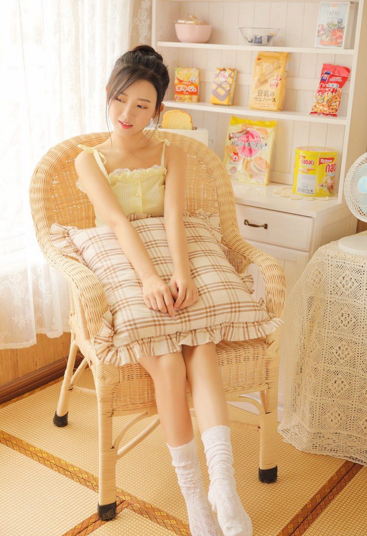 黑丝高跟媚眼性感美女