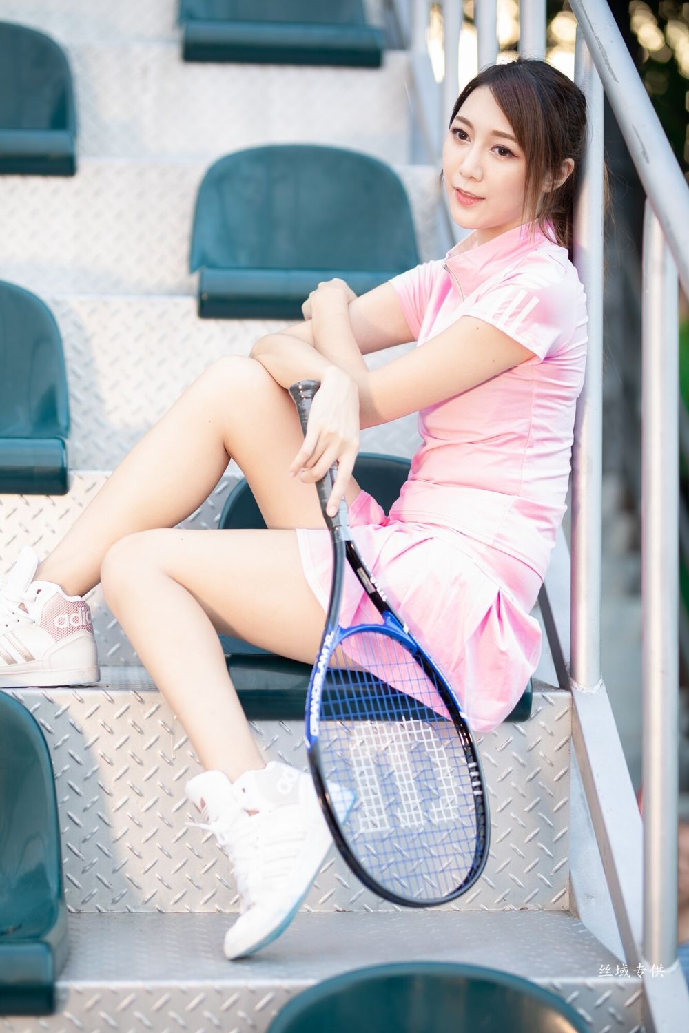 靓丽台湾妹化身足球宝贝青春活力性感美女图片