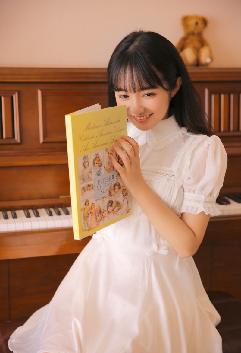 美女护士制服高跟丝袜国模午晴大胆私拍套圆写真