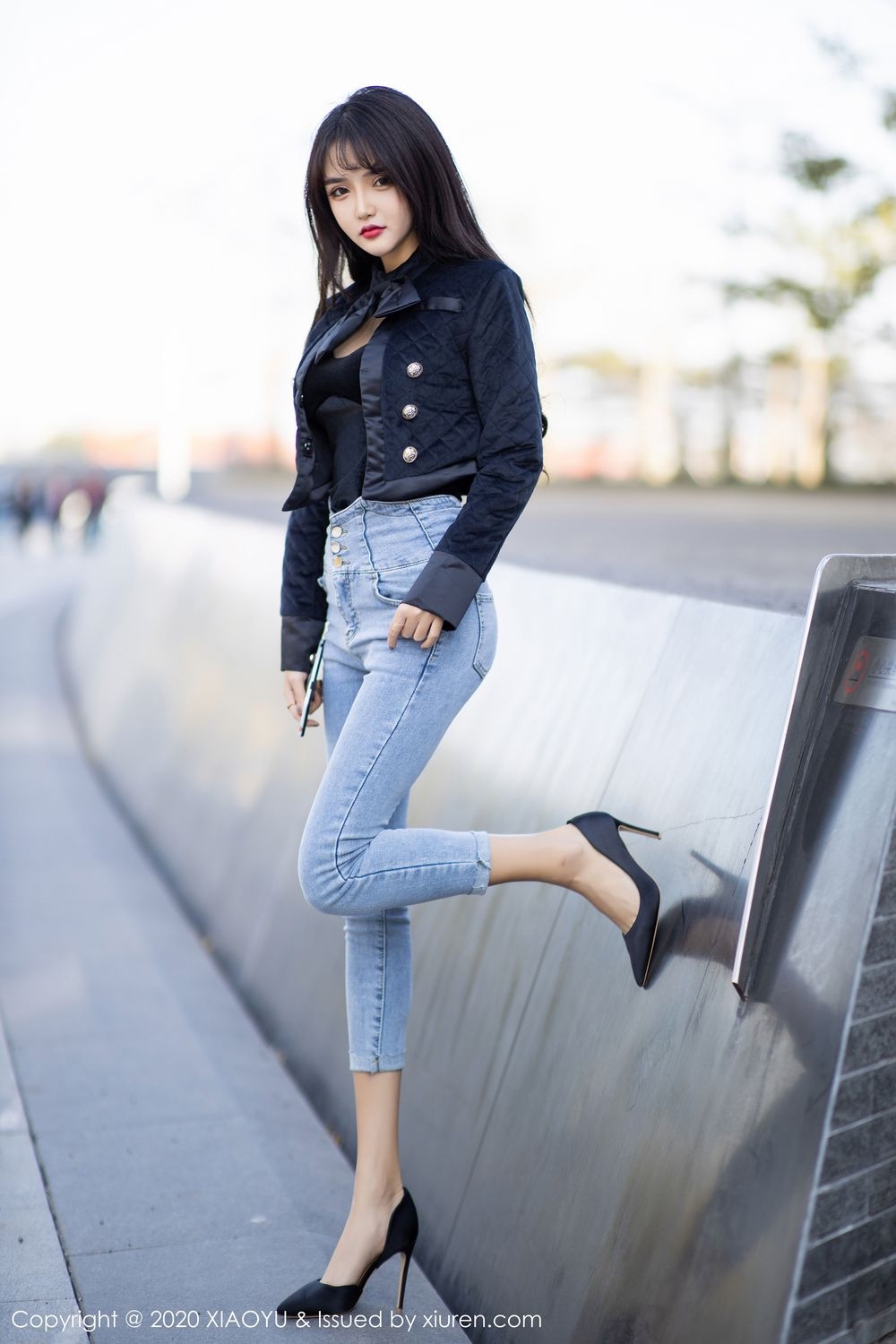 街拍头条女神翘臀丰乳大长腿极品绝色诱惑美女私拍