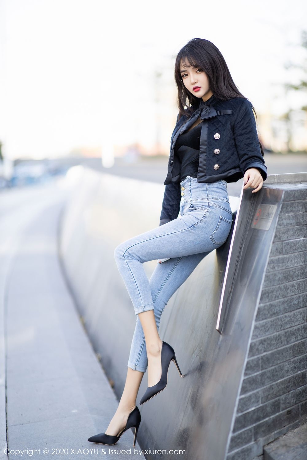 街拍头条女神翘臀丰乳大长腿极品绝色诱惑美女私拍