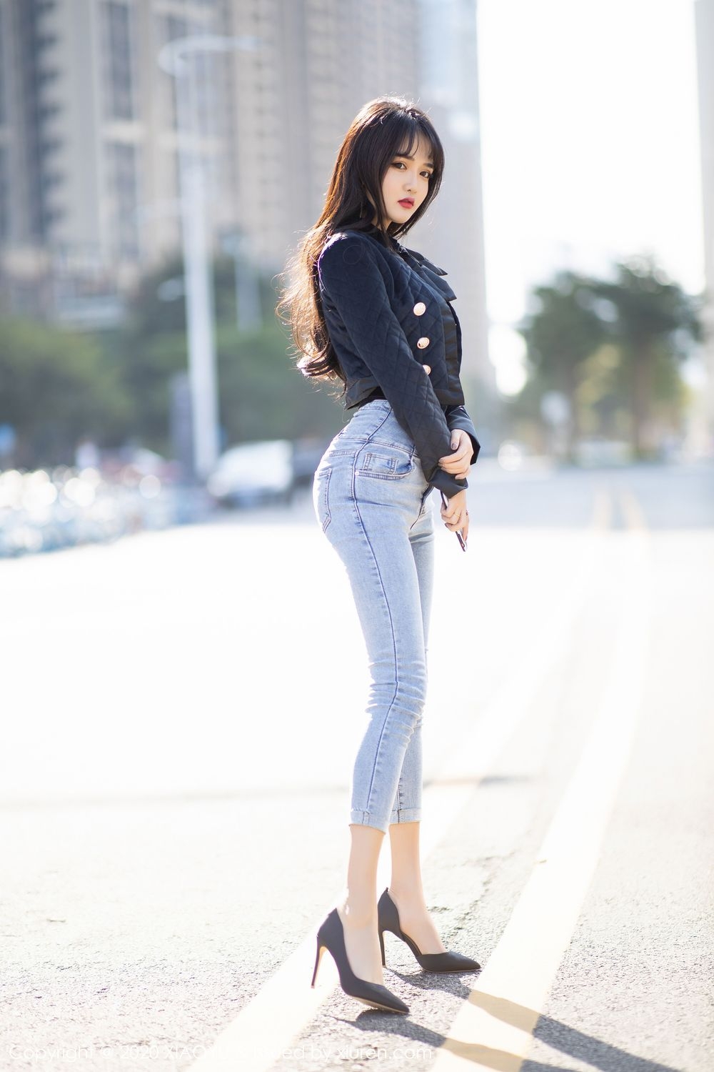 街拍头条女神翘臀丰乳大长腿极品绝色诱惑美女私拍