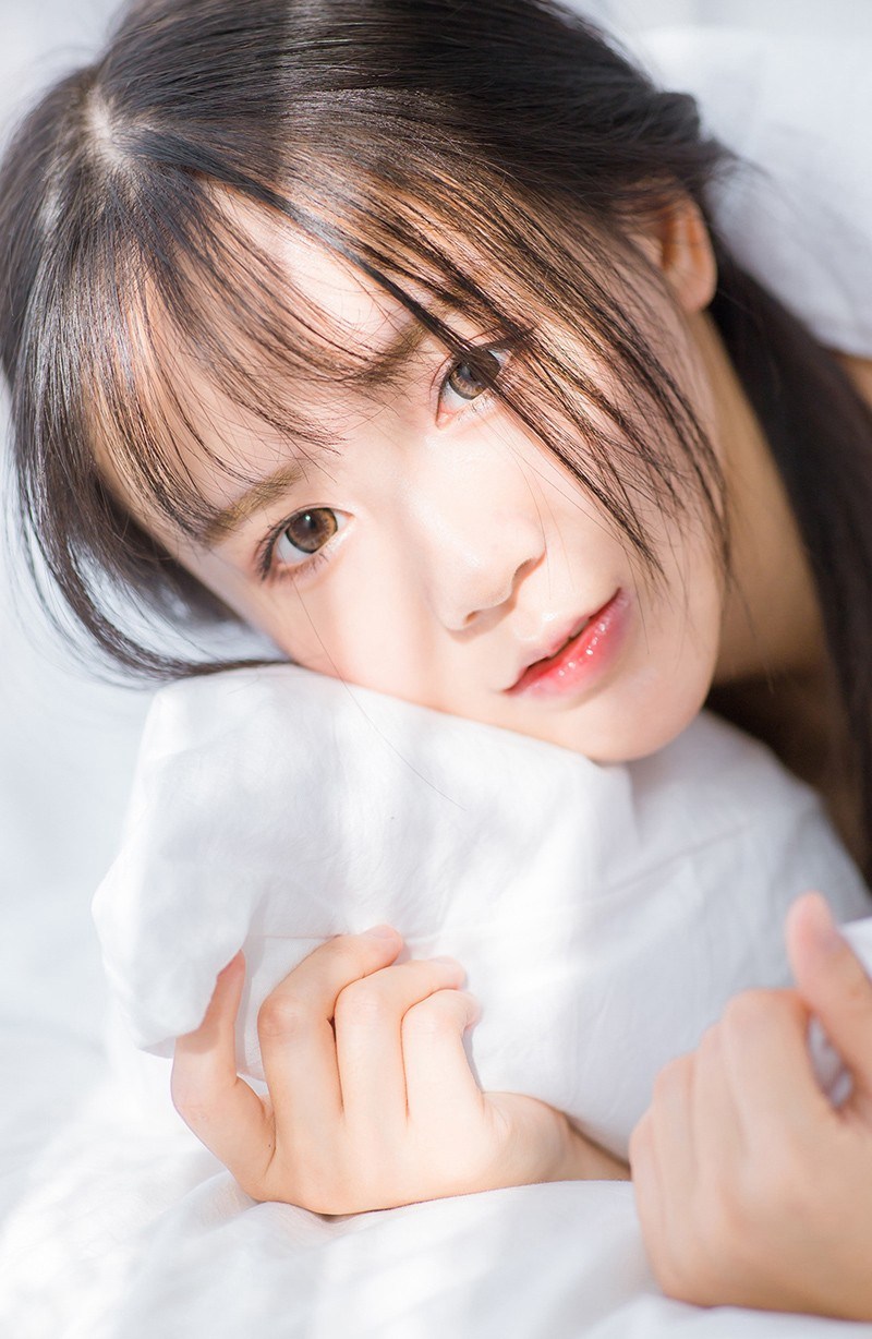 街拍头条女神翘臀丰乳大长腿极品绝色诱惑美女私拍