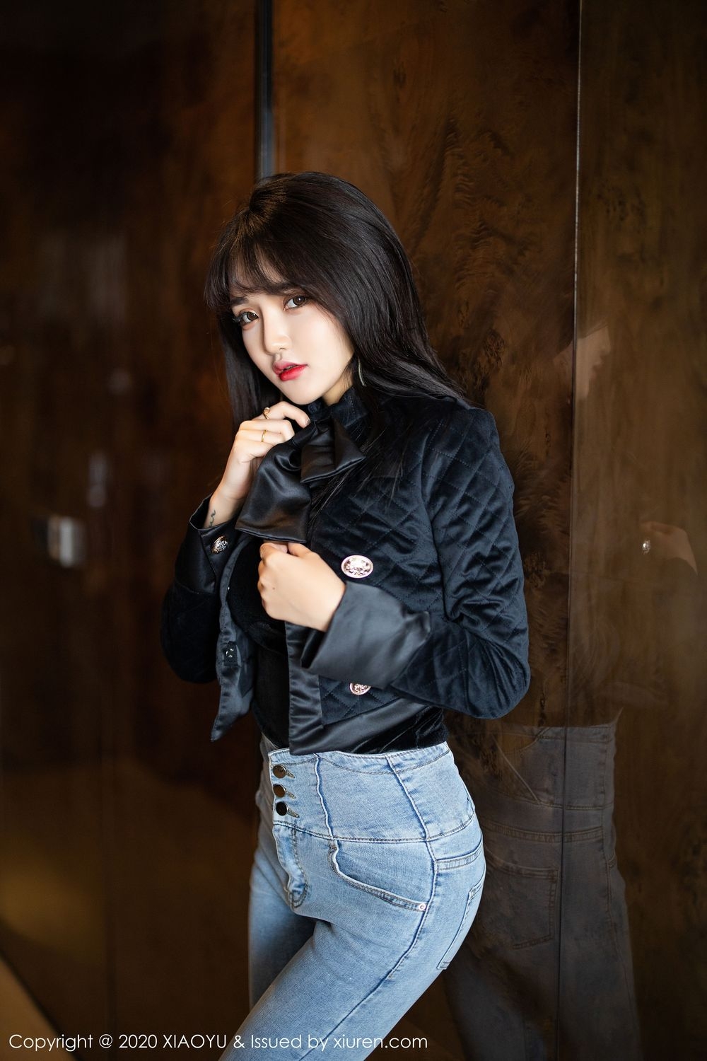 街拍头条女神翘臀丰乳大长腿极品绝色诱惑美女私拍