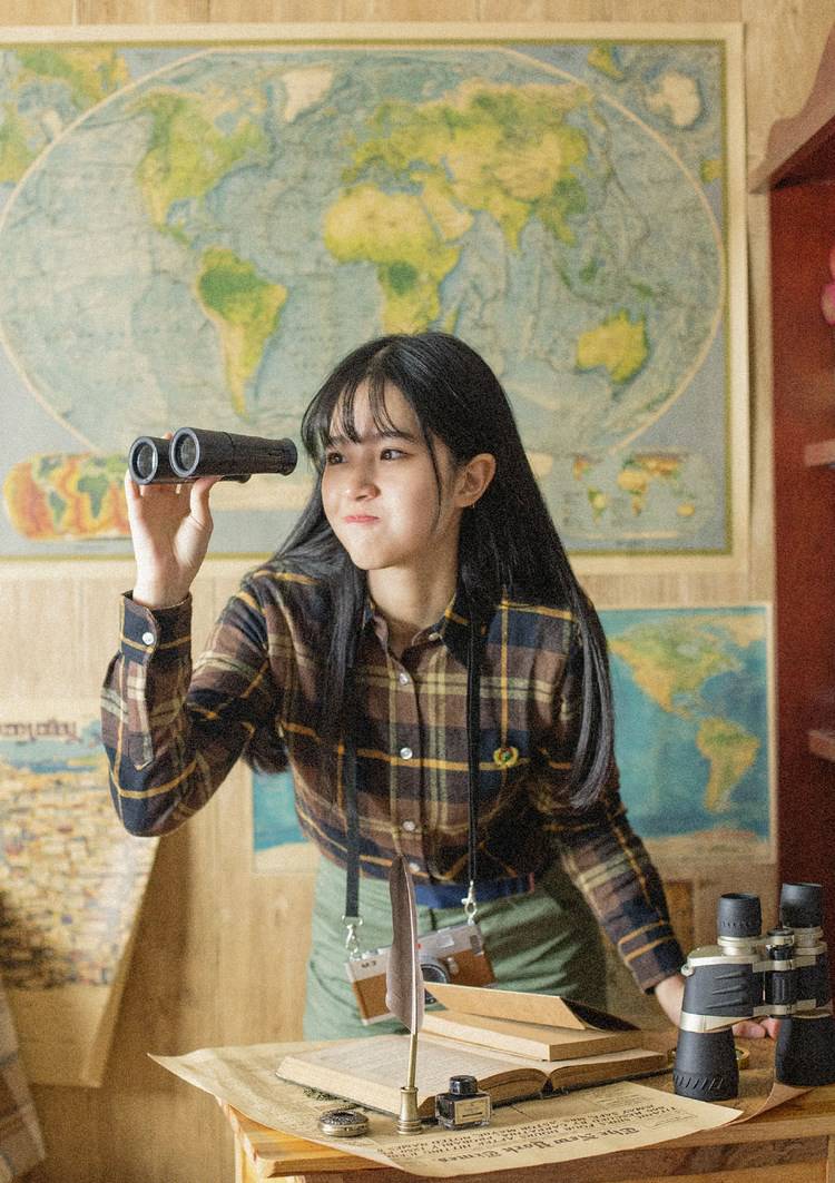 街拍头条女神翘臀丰乳大长腿极品绝色诱惑美女私拍