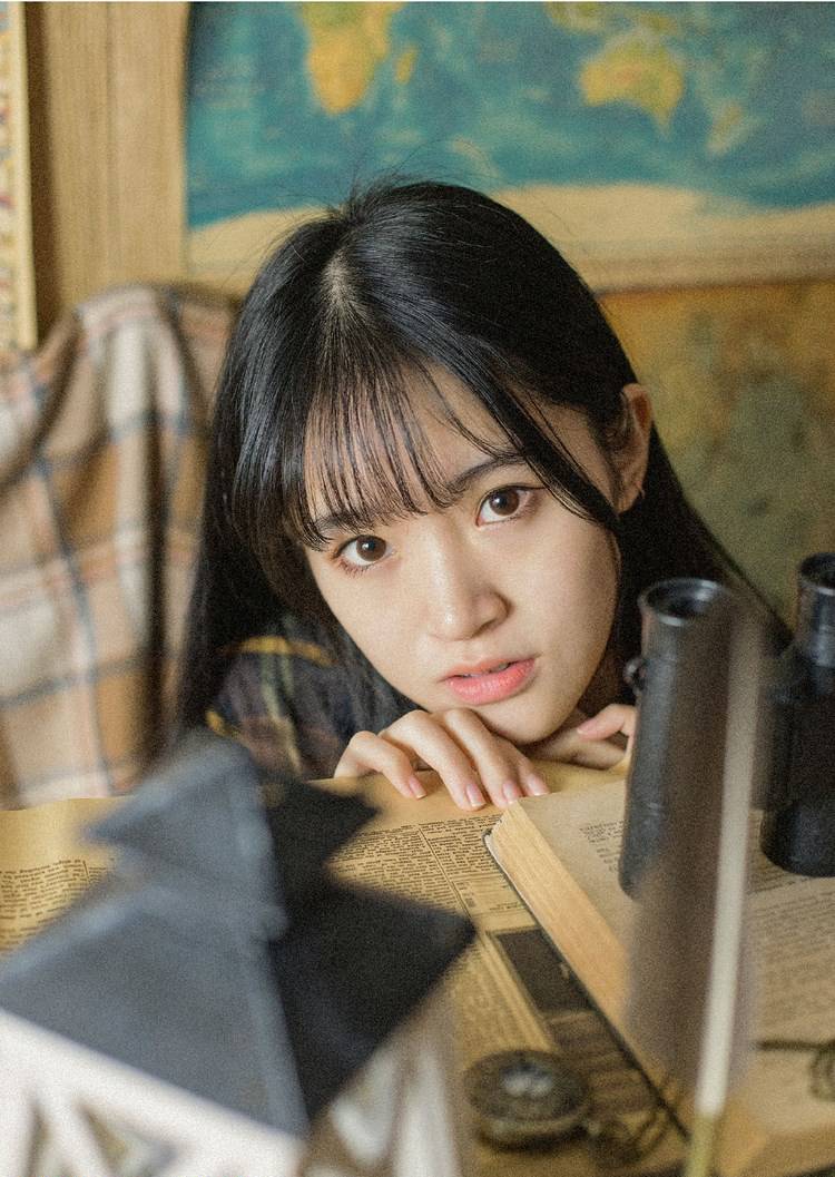 街拍头条女神翘臀丰乳大长腿极品绝色诱惑美女私拍