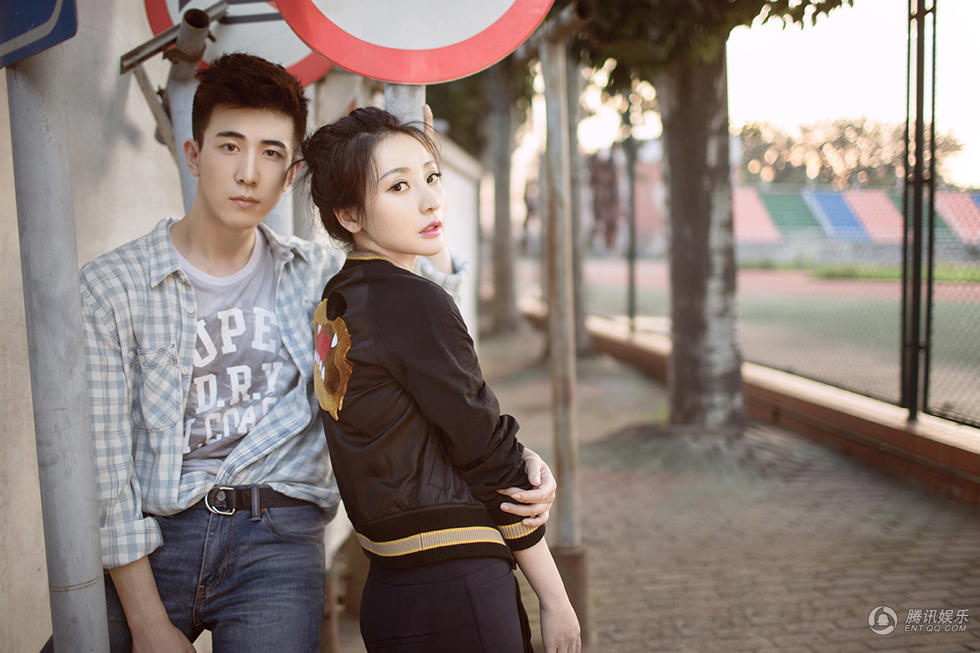 柳岩秋日写真 随性俏皮少女感零压力