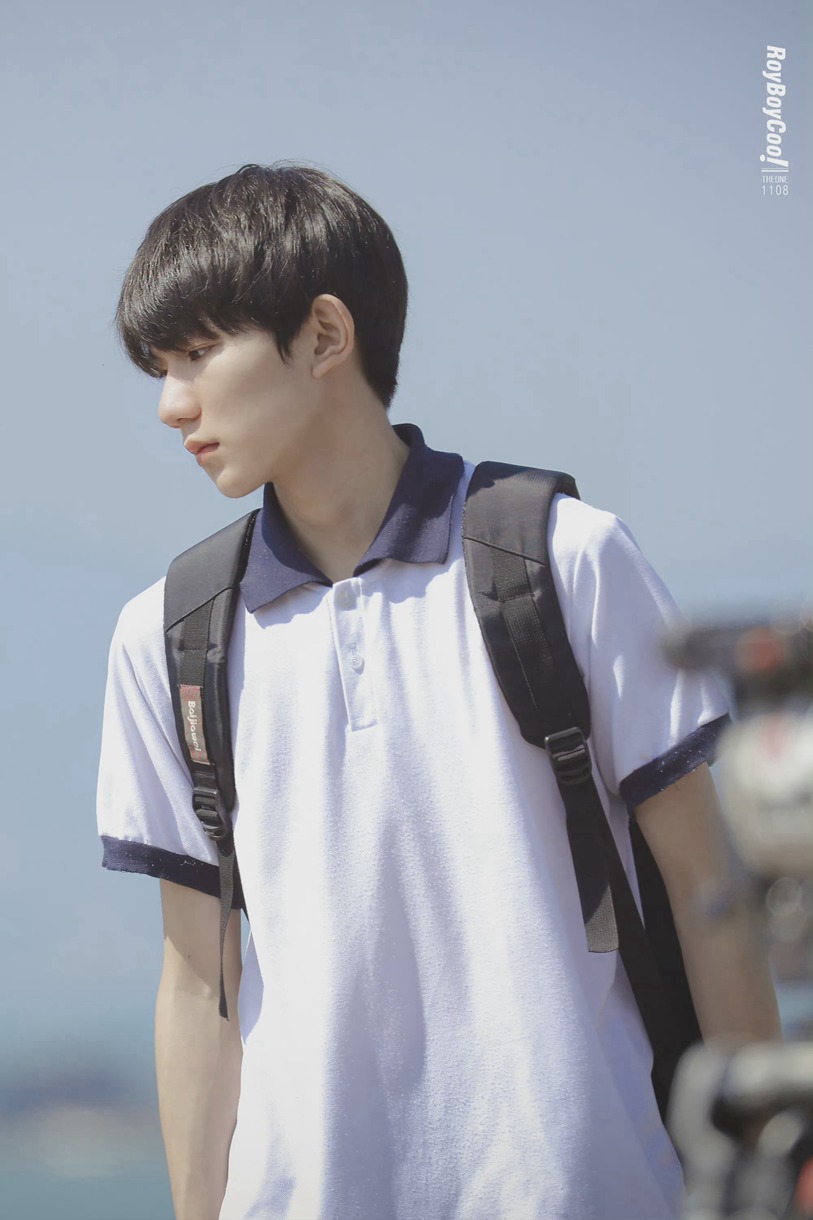 王源灿烂灿烂校服路透邻家学长氛围满分