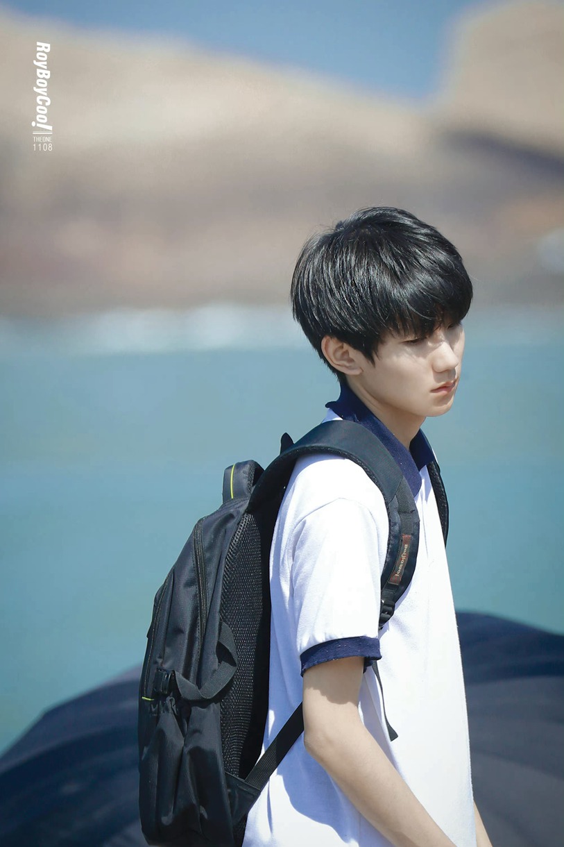 王源灿烂灿烂校服路透邻家学长氛围满分