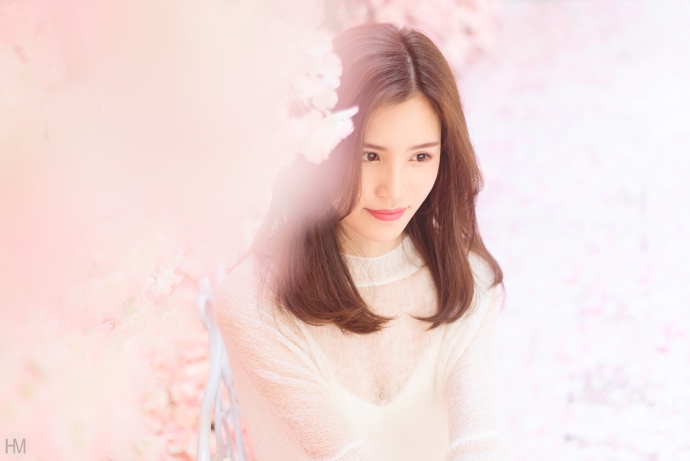 90后少女甜美清纯粉嫩模特养眼自然写真图片