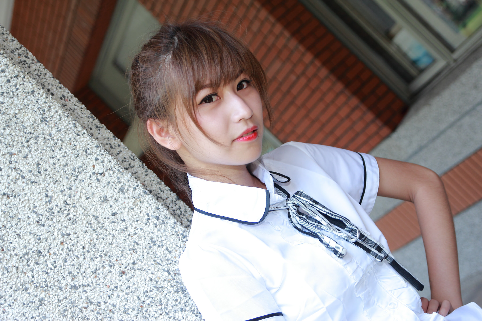 邻家素人美女长腿白丝娴静媚态雅趣情操丝袜写真