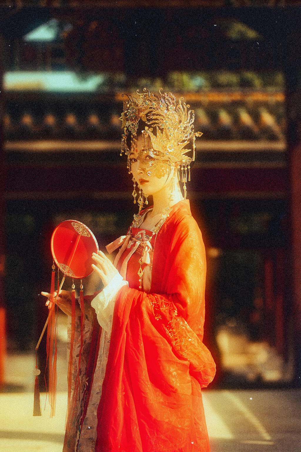 唯美古装夫人户外养眼古风摄影图片