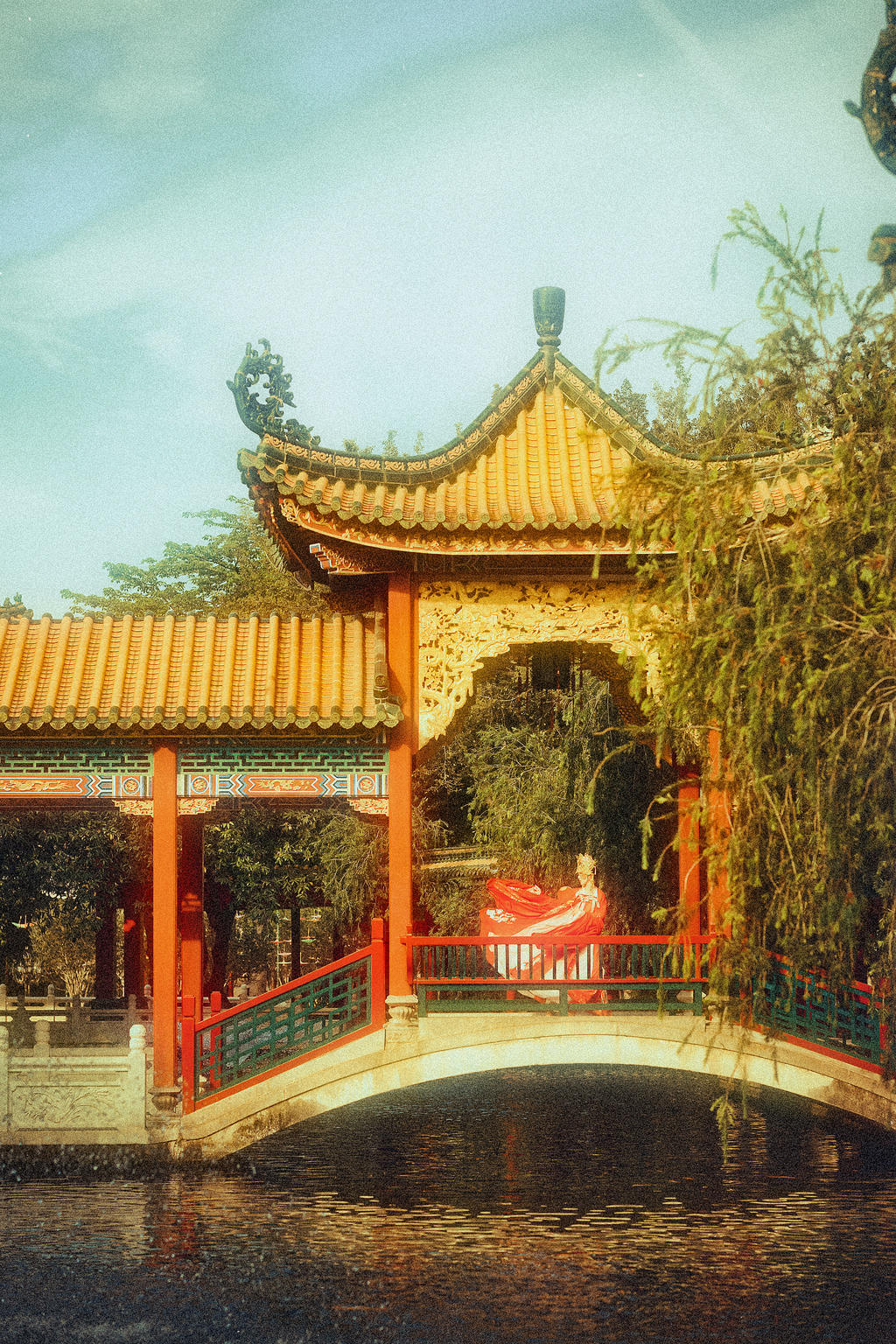 唯美古装夫人户外养眼古风摄影图片