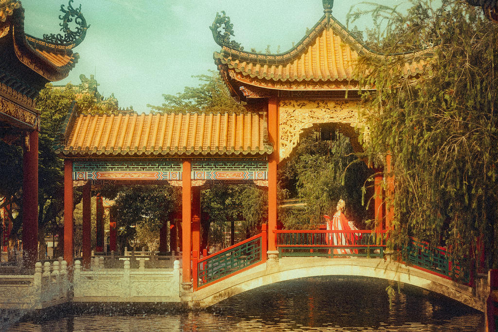 唯美古装夫人户外养眼古风摄影图片