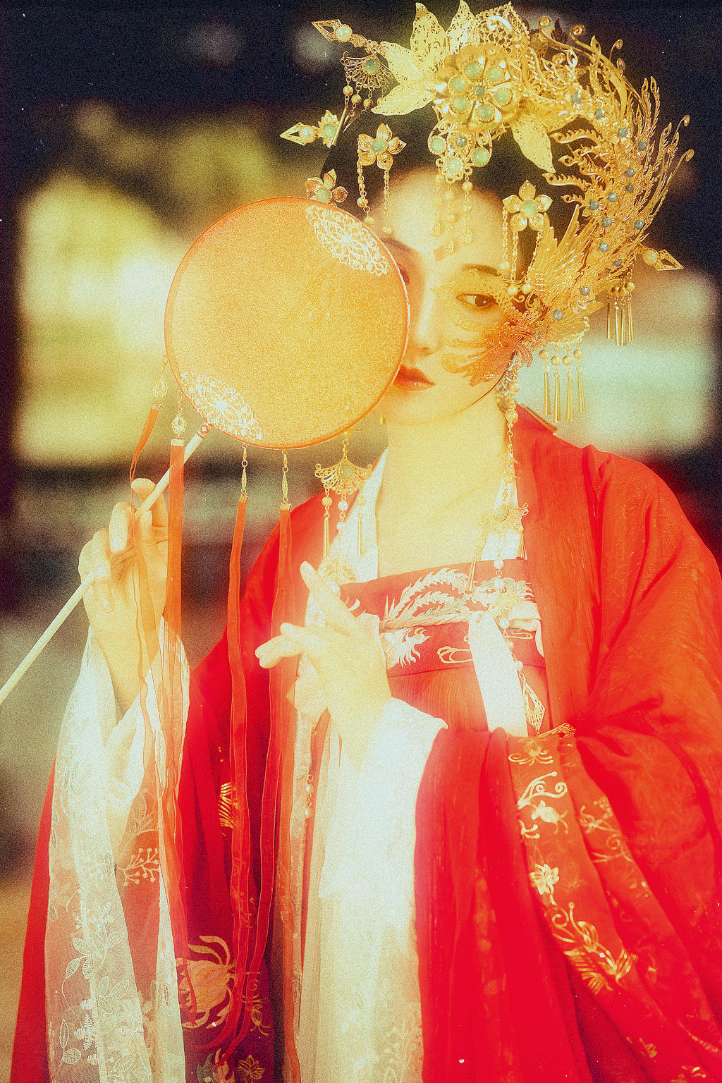 唯美古装夫人户外养眼古风摄影图片