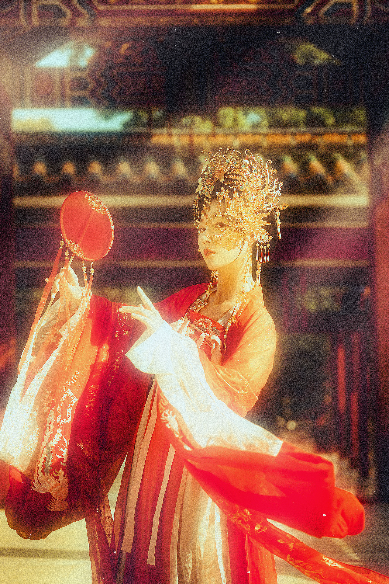 唯美古装夫人户外养眼古风摄影图片