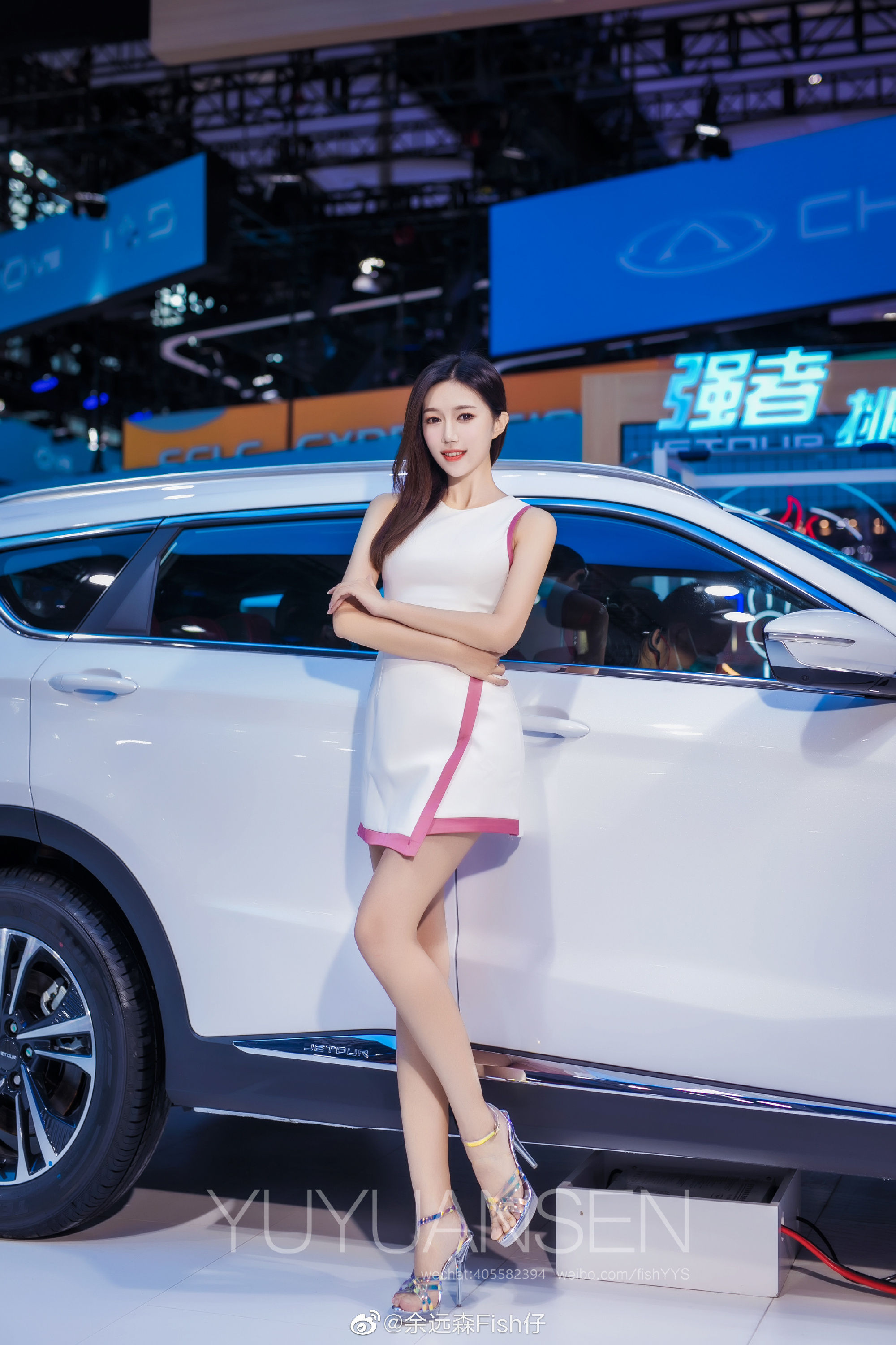 高跟美女车模细腰美腿私人拍摄