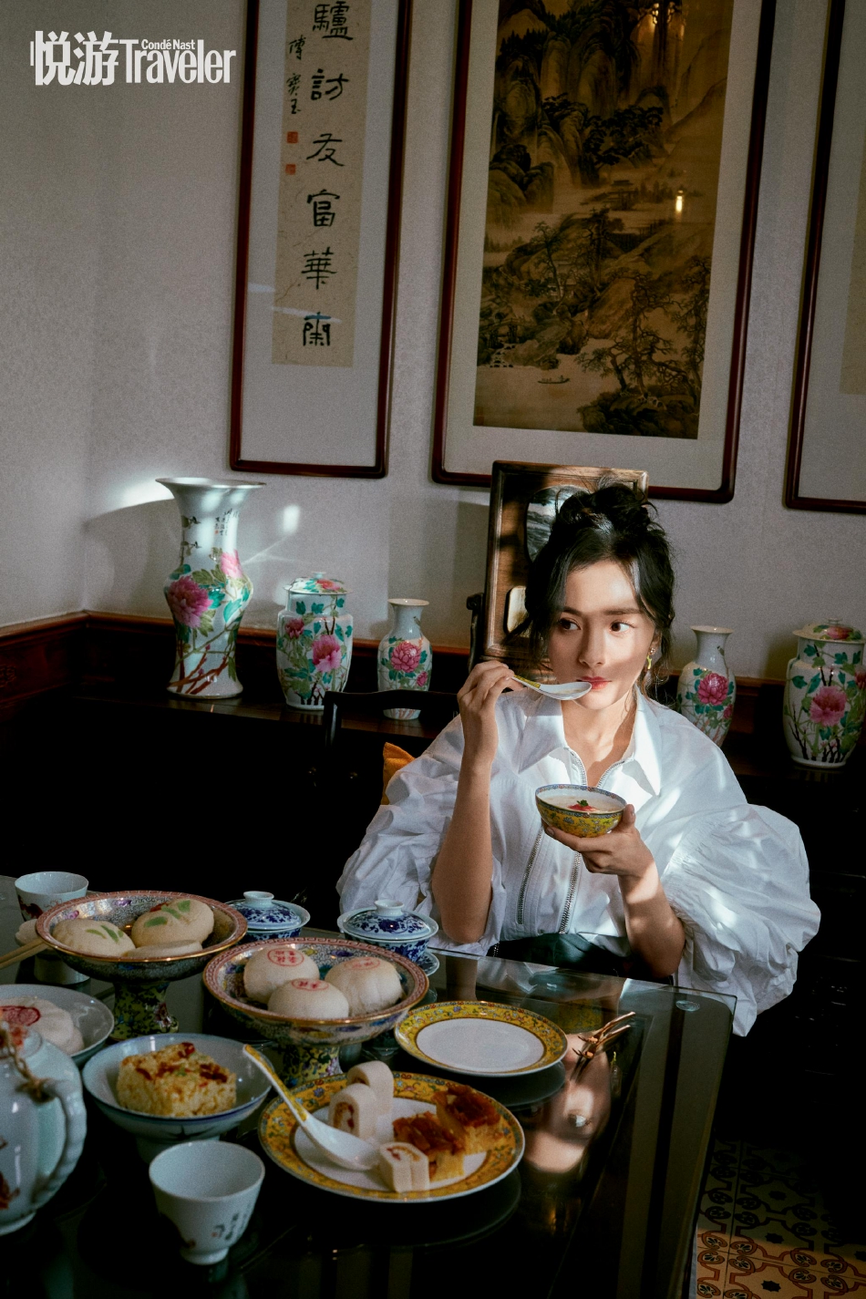 杨幂走街串巷烟火气息十足写真