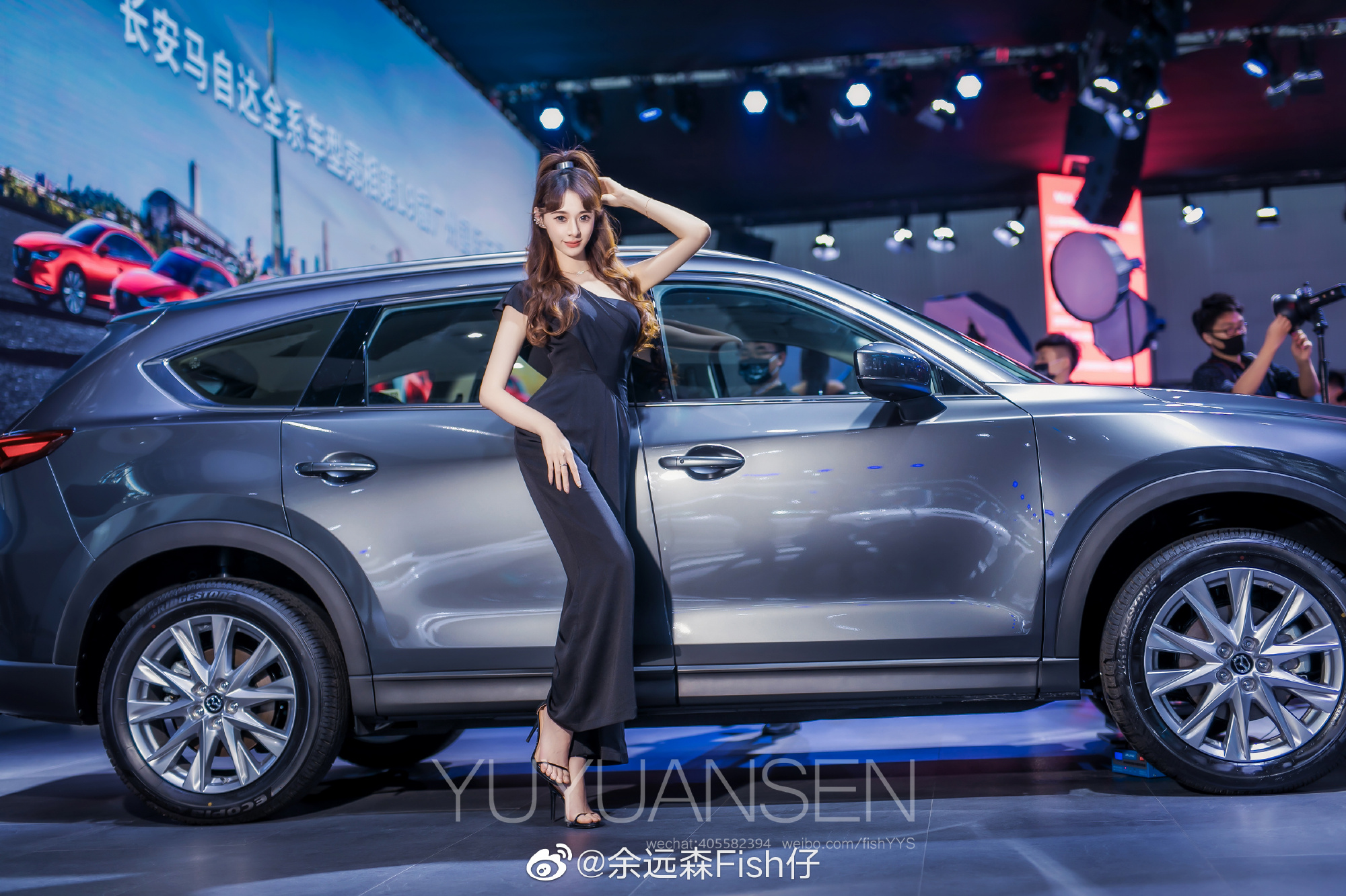 高挑有型美女车模高跟玉足私拍