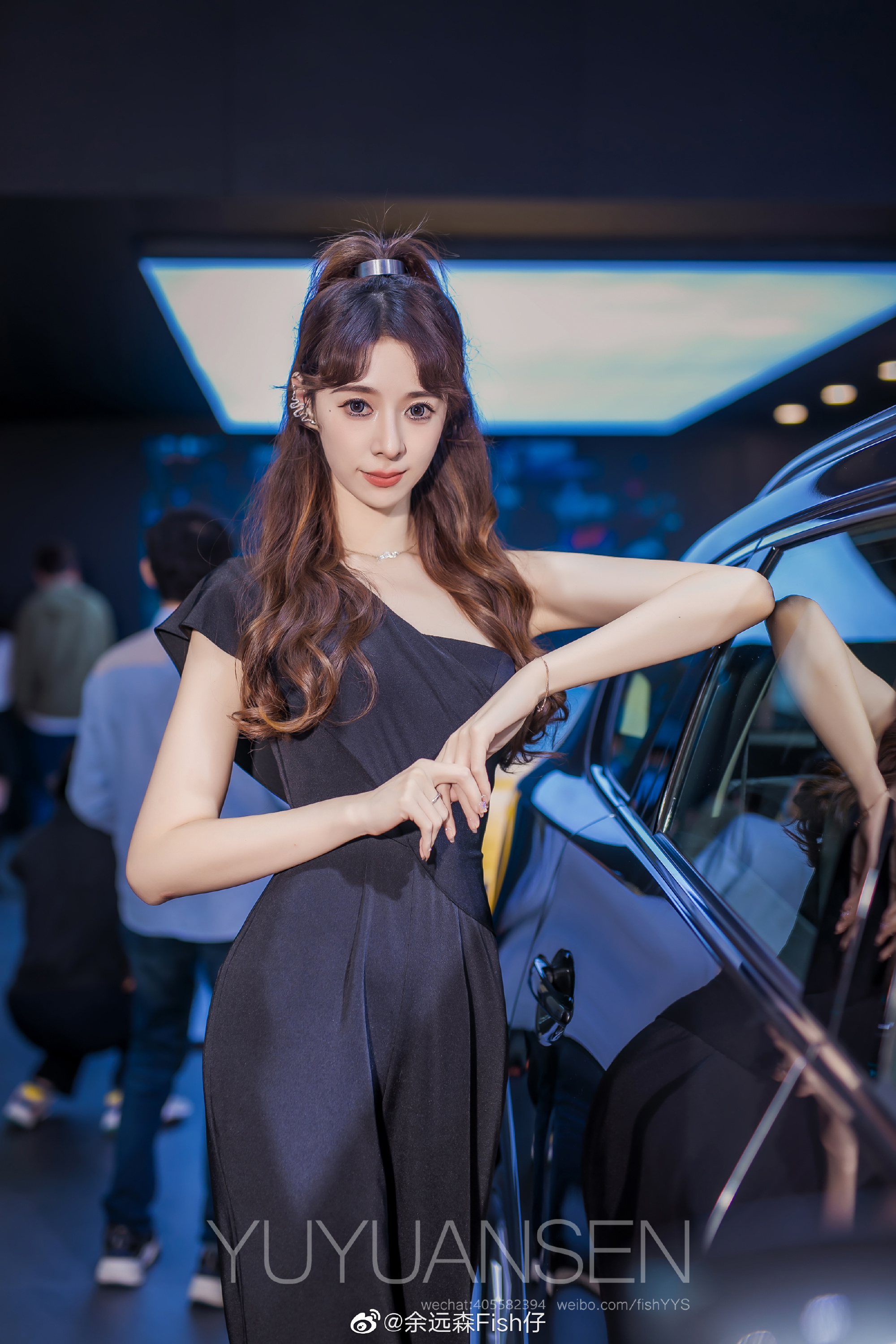 高挑有型美女车模高跟玉足私拍