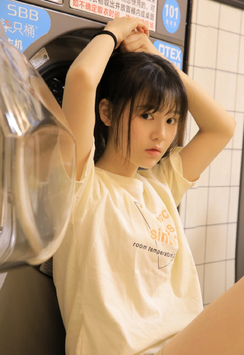 元气妹妹身姿曼妙迷人美女图片