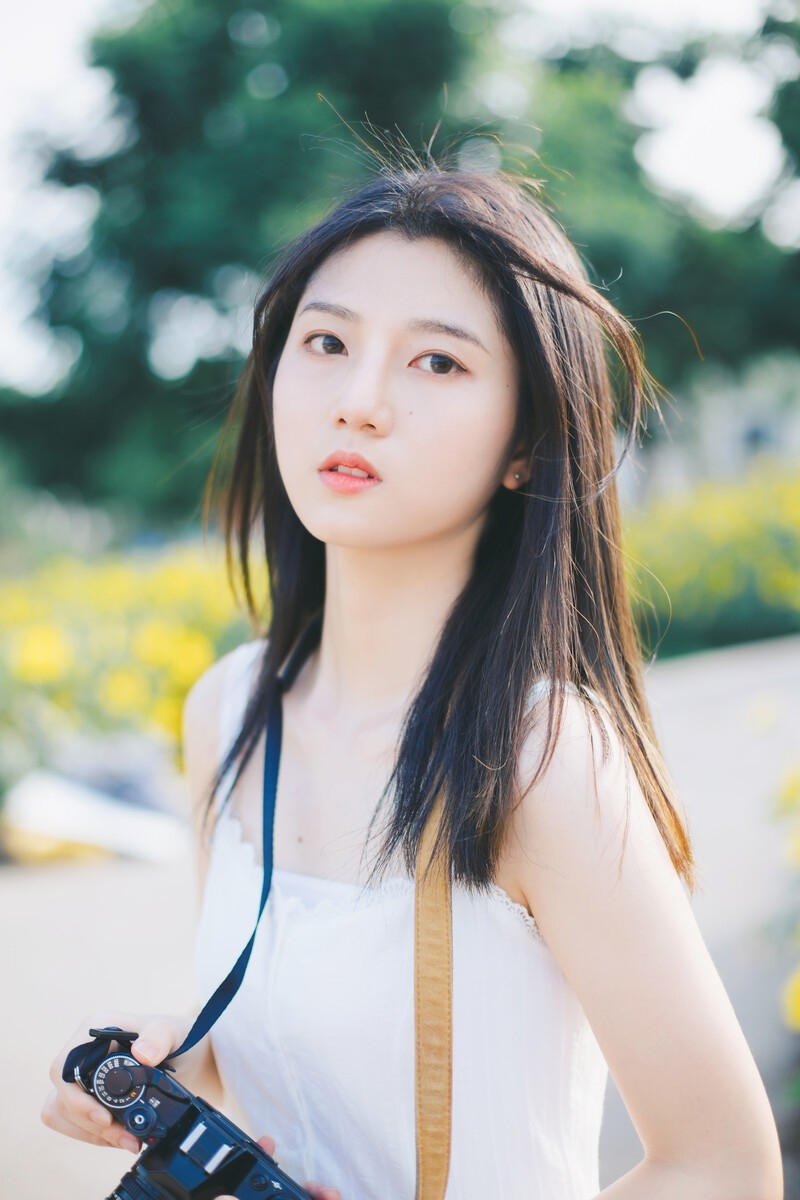 90后文艺美人花海高清写真集