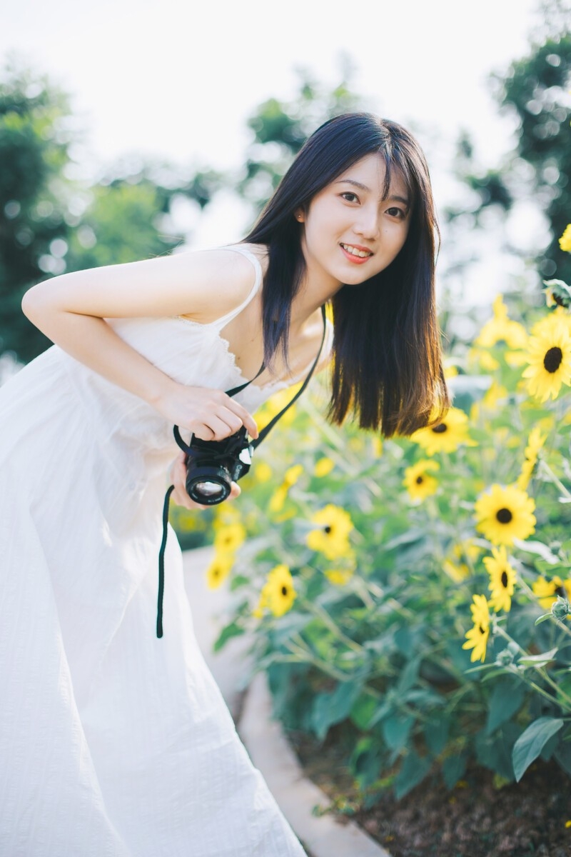 90后文艺美人花海高清写真集