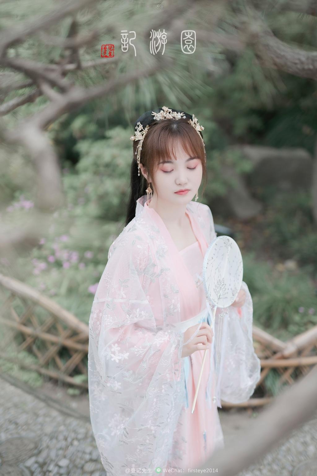 性感波妹热辣来袭 雪乳长腿Hold不住