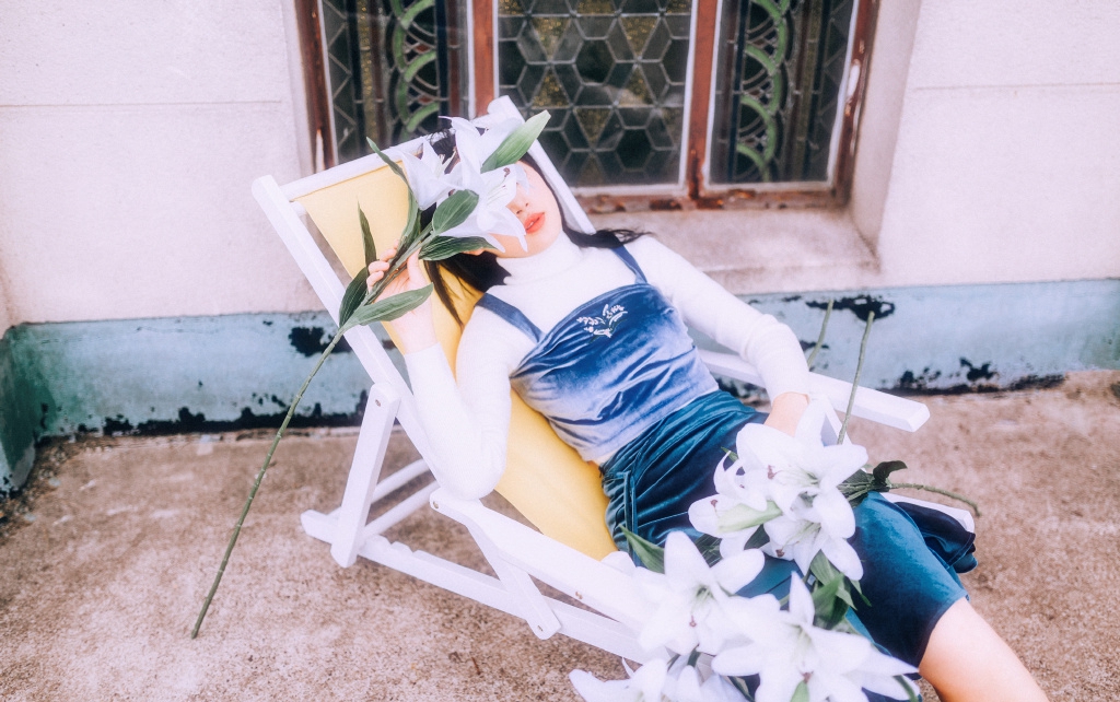 大胸女孩内衣私房照