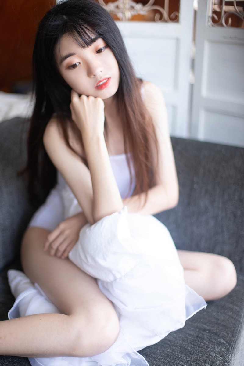 连体衣美少女妩媚妖娆私人拍摄