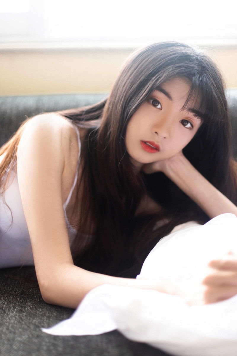 连体衣美少女妩媚妖娆私人拍摄