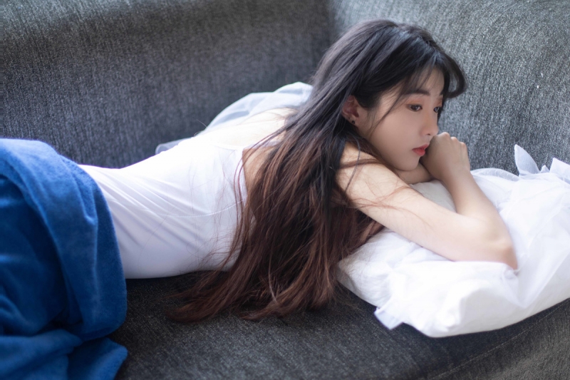 连体衣美少女妩媚妖娆私人拍摄