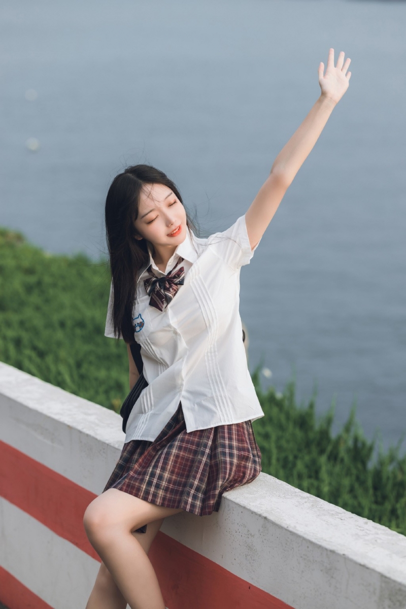 JK制服美女身姿窈窕曼妙女生图片