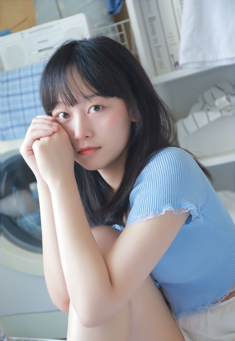 细腰小美人顾盼生姿唯美艺术照