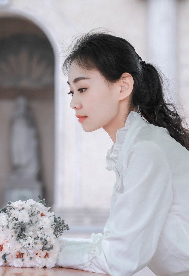 御姐美女极致惹火春光无限性感写真