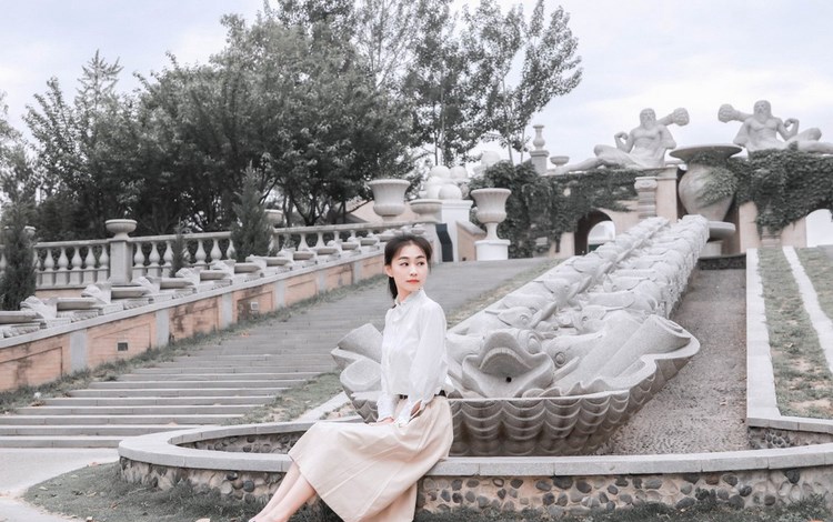 御姐美女极致惹火春光无限性感写真