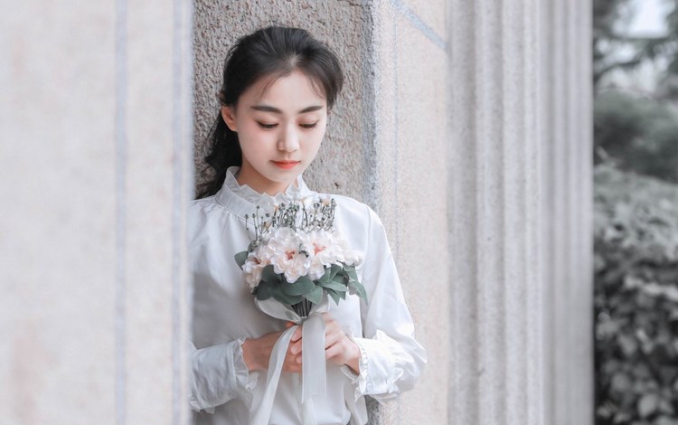 御姐美女极致惹火春光无限性感写真