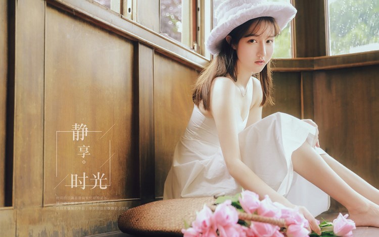 御姐美女极致惹火春光无限性感写真