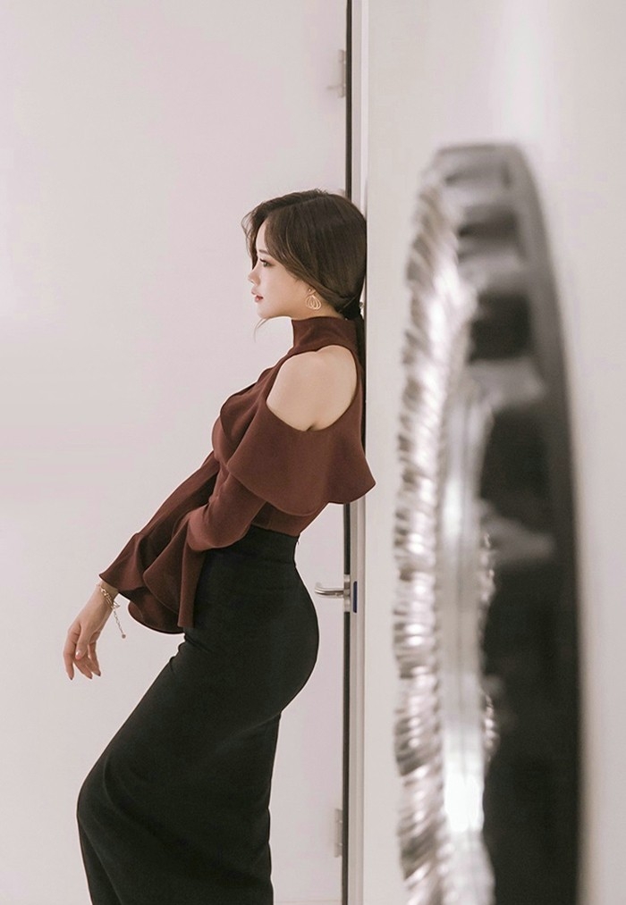 沟沟美女露儿超短裙诱惑诱人的身材亚洲风情无码亚洲免费