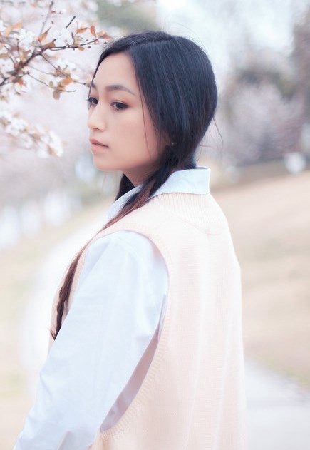 沟沟美女露儿超短裙诱惑诱人的身材亚洲风情无码亚洲免费