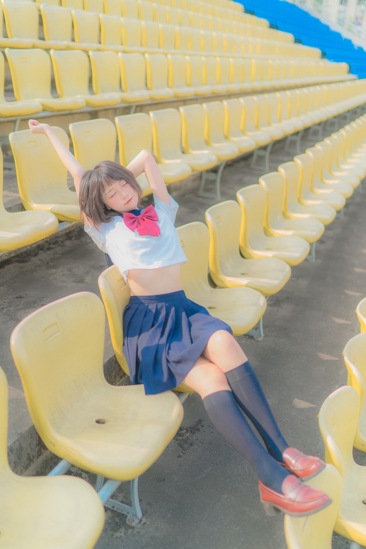 校园女神现役JK青春日常少女黑丝美腿写真