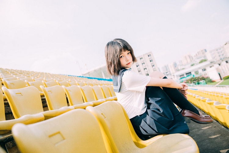 校园女神现役JK青春日常少女黑丝美腿写真