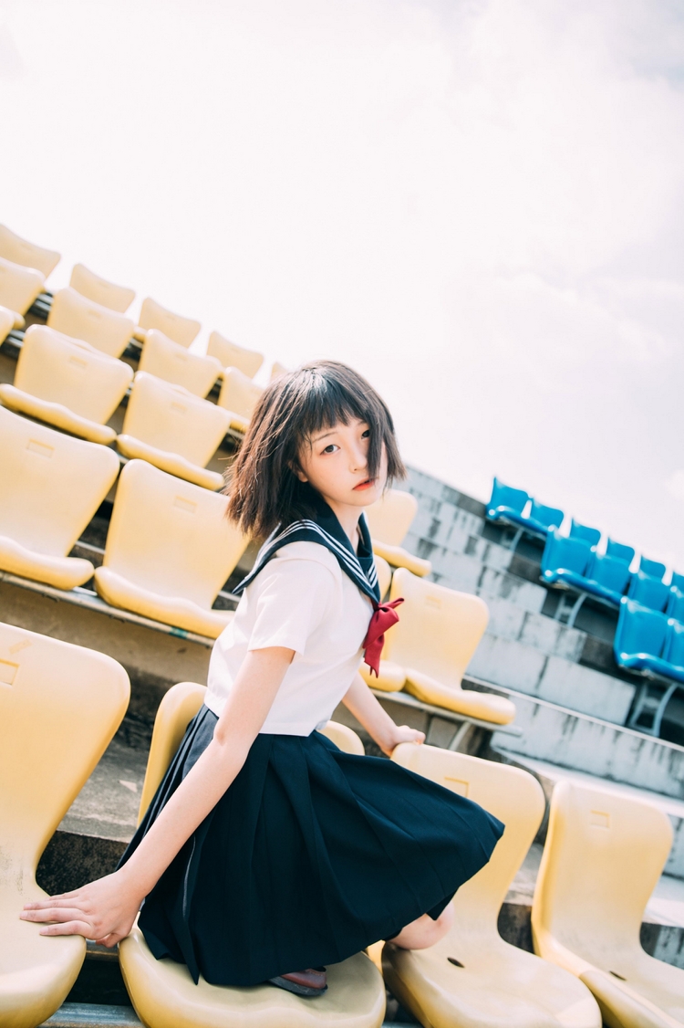 校园女神现役JK青春日常少女黑丝美腿写真